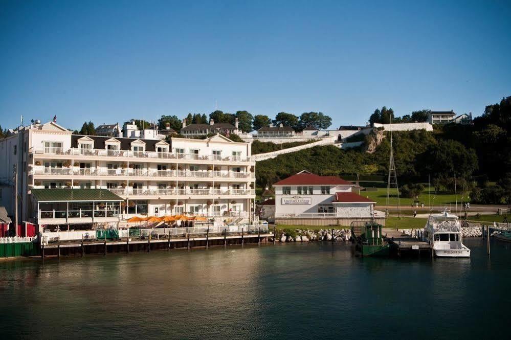 Chippewa Hotel Waterfront Макинак Айлънд Екстериор снимка